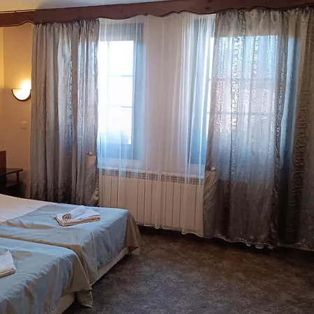 свети георги победоносец Хотел 3*