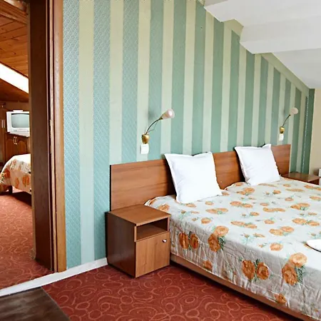 Hotel St. George Pobedonosets 3*